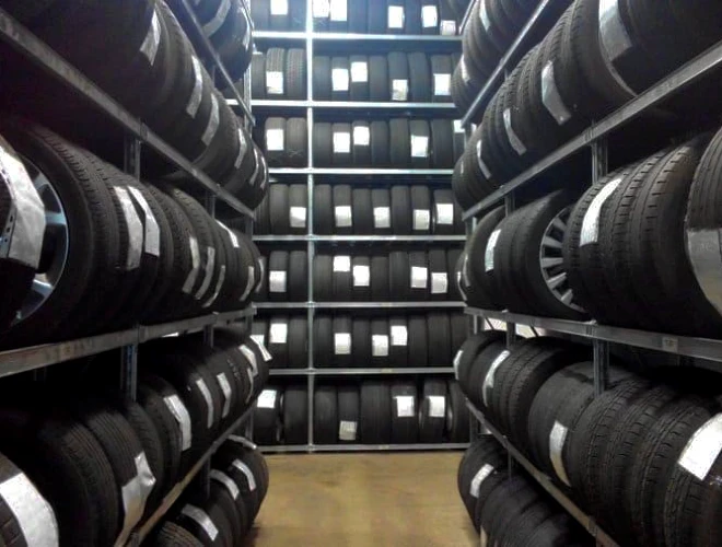 regaly na pneumatiky 014 prehledne uskladnene pneu 1 regály do skladu