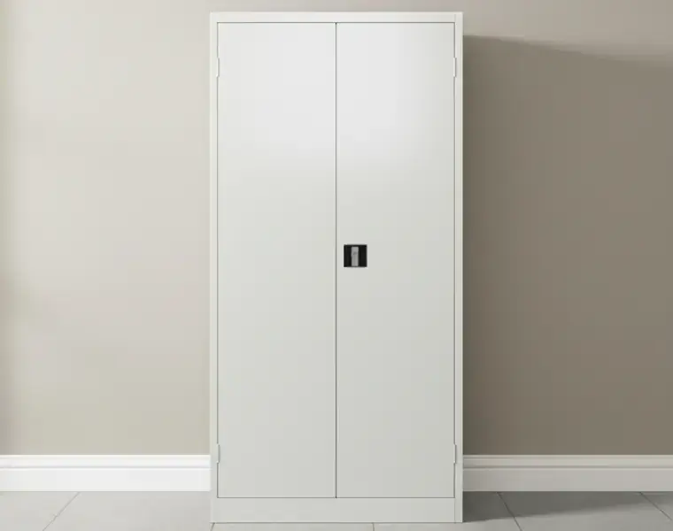 Univerzální kovové uzamykatelné skříně