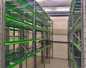Průmyslové zátěžové regály do skladu (longspan regály)
